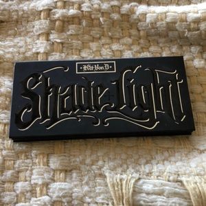 Lay Von D Shade to Light Contour Palette